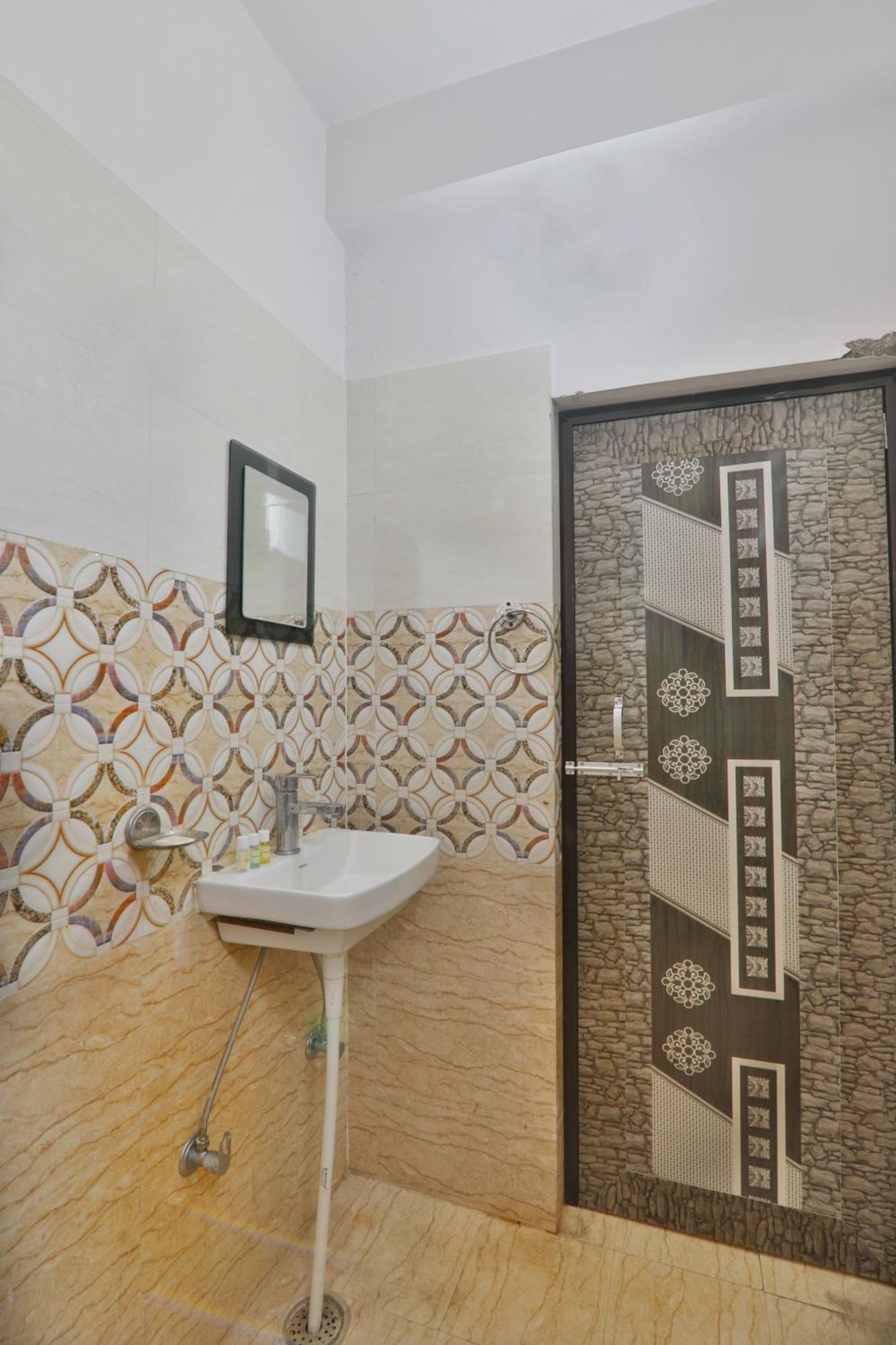 Divine Glory Hotel Lucknow Zewnętrze zdjęcie