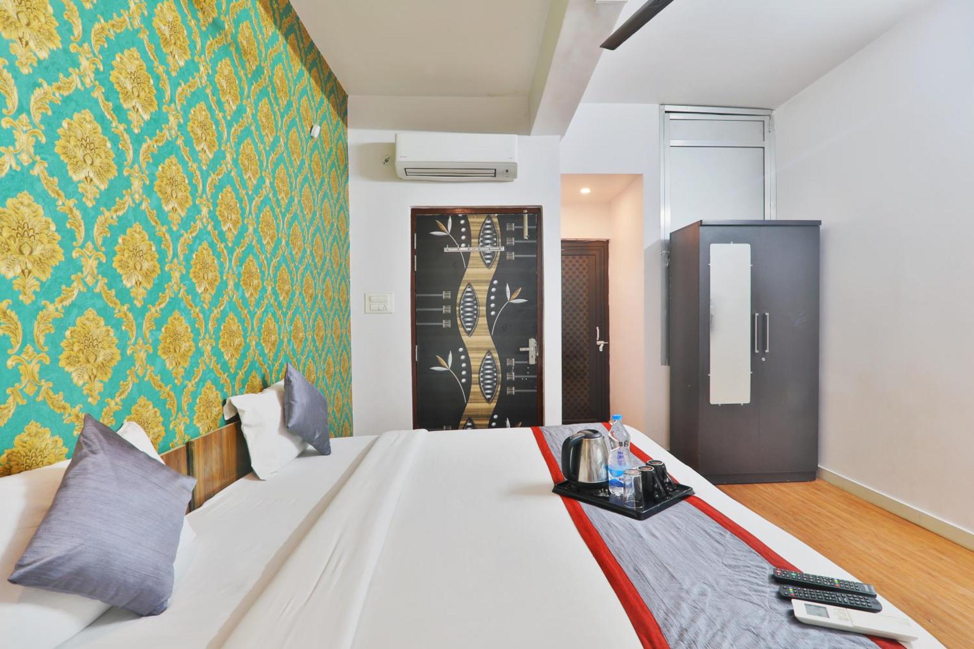 Divine Glory Hotel Lucknow Zewnętrze zdjęcie